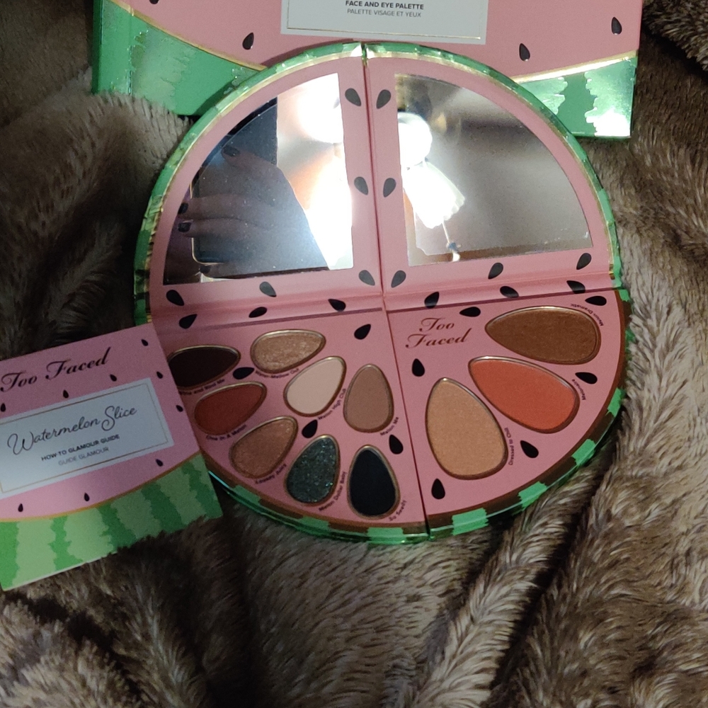 Too faced Watermelon eye and face palette🍉